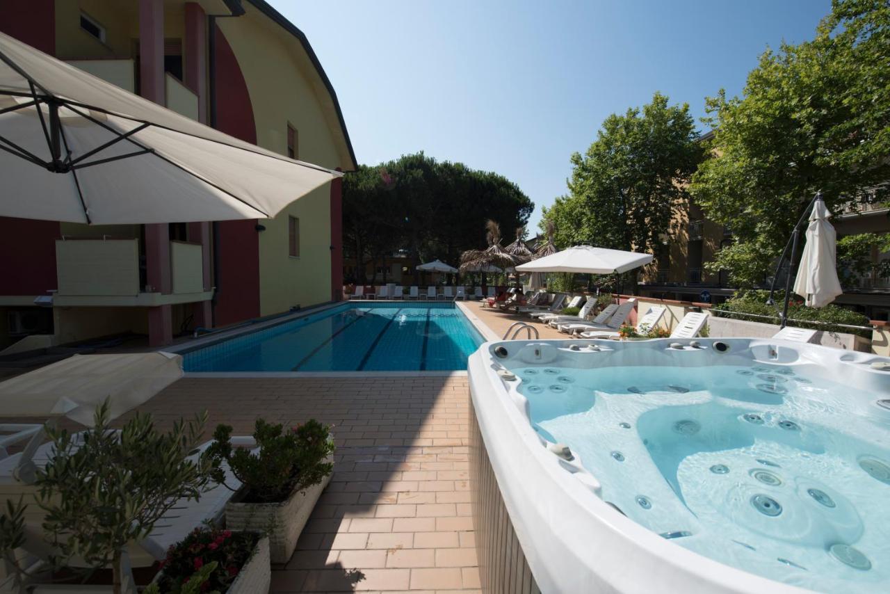 Residence Elisabetta Cesenatico Exterior photo